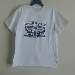 Levi's 2-Horse Graphic Short Sleeve T-Shirt